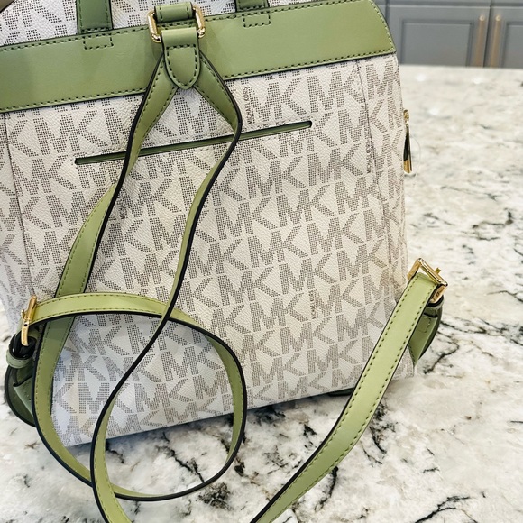 Michael Kors signature medium slim backpack sage NWT Authentic - Picture 4 of 11